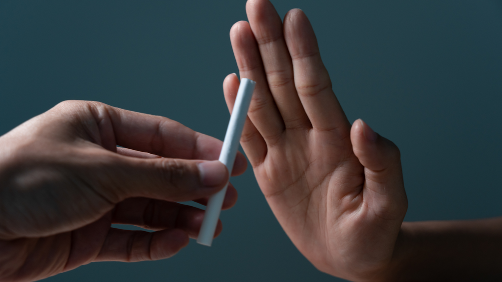 How to Help Someone Stop Smoking Cigarettes